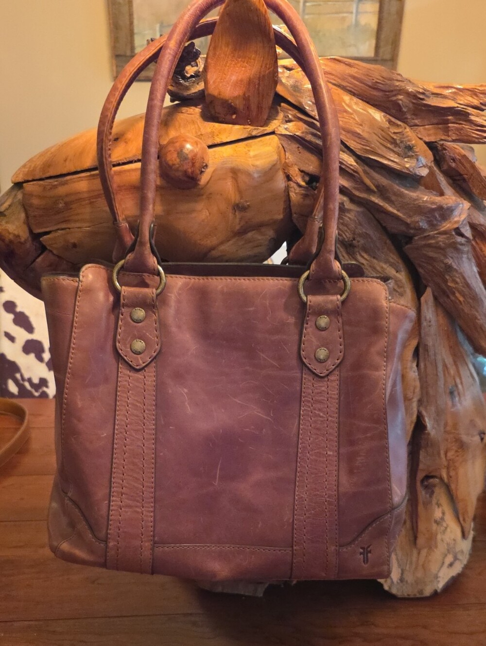 Frye - Leather Tote Bag in Distressed Brown - Classic Women's Handbag